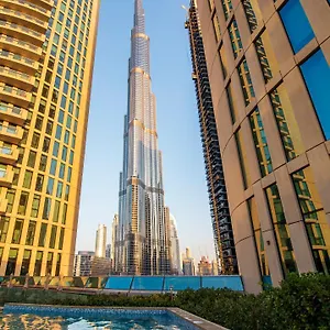 first-class-2br-with-full-dubai-skyline-sea-view.dubaihotelsoffers.com/